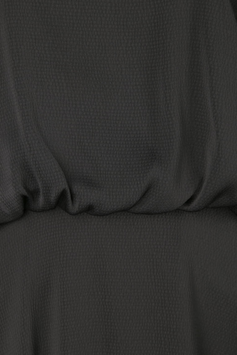 V - Midikleid aus Satin