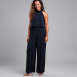 V - Jumpsuit in Satin-Optik