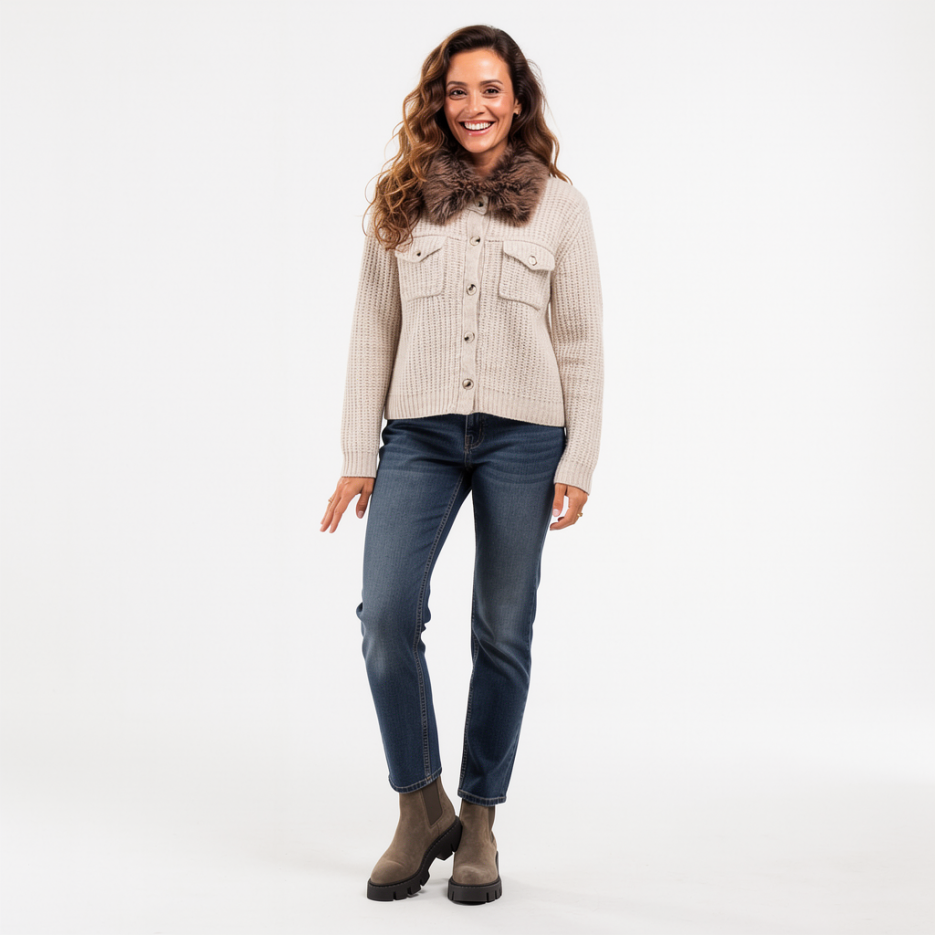 Oui - Strickjacke mit Fake Fur-Kragen